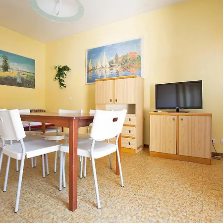 Ferienhaus Holiday Homes Marina *