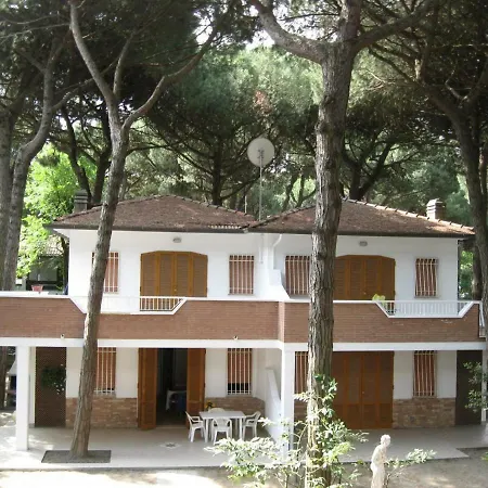 Ferienhaus Holiday Homes Marina *