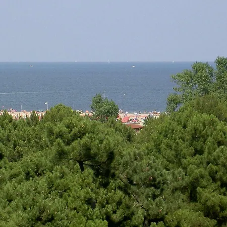 Ferienhaus Holiday Homes Marina