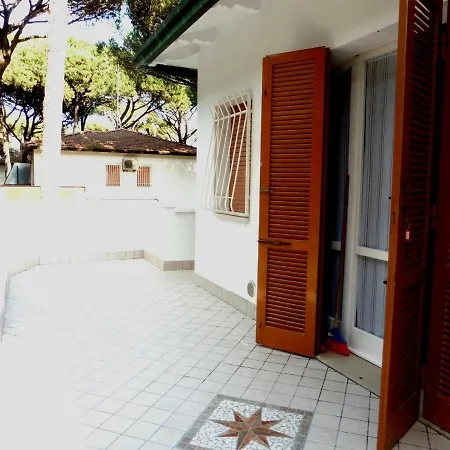 Holiday Homes Marina *