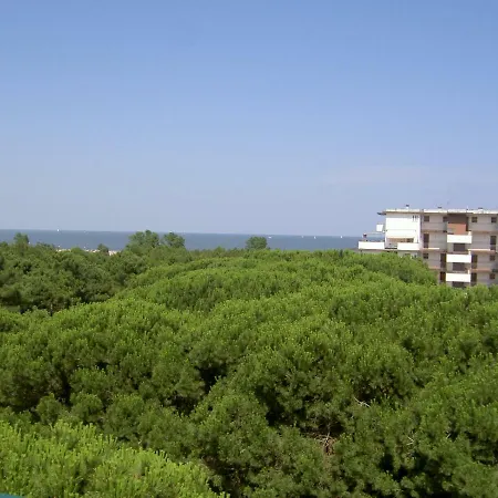 Holiday Homes Marina Ferienhaus *