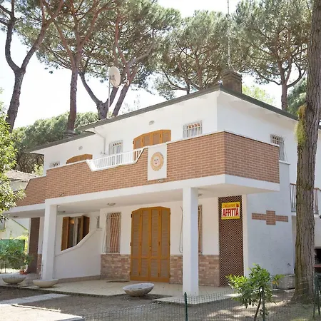 Holiday Homes Marina *